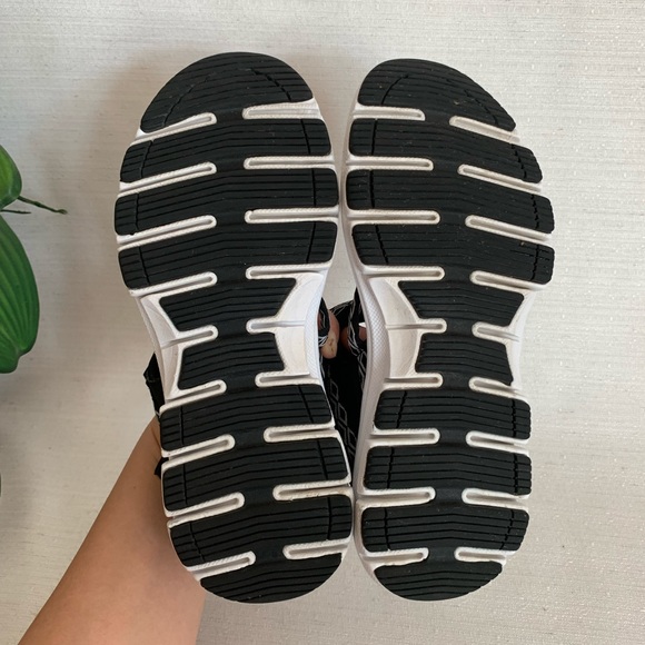 Kamik Tampa Black and White Strappy Comfort Sandals Woman’s 7 - Picture 10 of 10